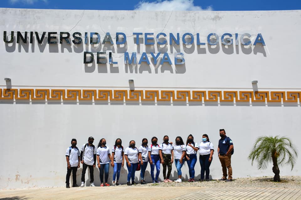 Visita de los Estudiantes del Telebachillerato de Kancab