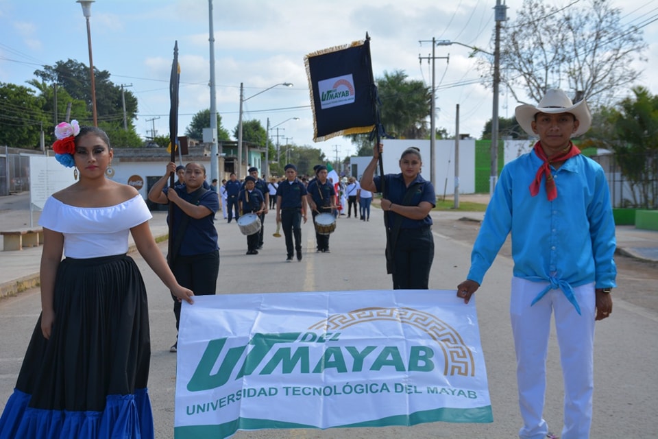 La Universidad Tecnológica del Mayab estuvo presente en el desfile cívico deportivo que se llevó a cabo en Peto, Yucatán.