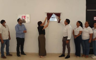 Develación de placa del Centro de Idiomas de nuestra Casa de Estudios.